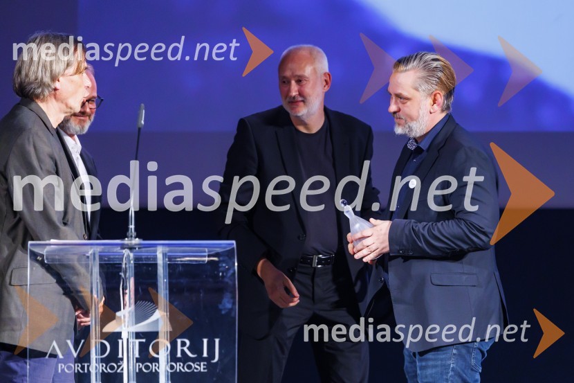   Bojan Labović, scenarist in režiser, direktor, Festival Slovenskega Filma;  ... ;  Klemen Dvornik, filmski in televizijski režiser ter predsednik NS DSRZmagovalni film 27. FSF Portorož je Odrešitev za začetnike