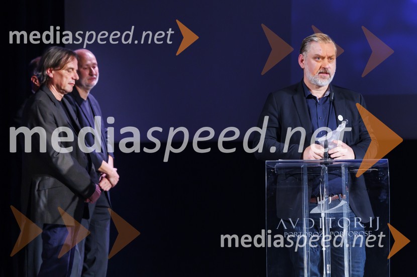   Bojan Labović, scenarist in režiser, direktor, Festival Slovenskega Filma;  ... ;  Klemen Dvornik, filmski in televizijski režiser ter predsednik NS DSRZmagovalni film 27. FSF Portorož je Odrešitev za začetnike