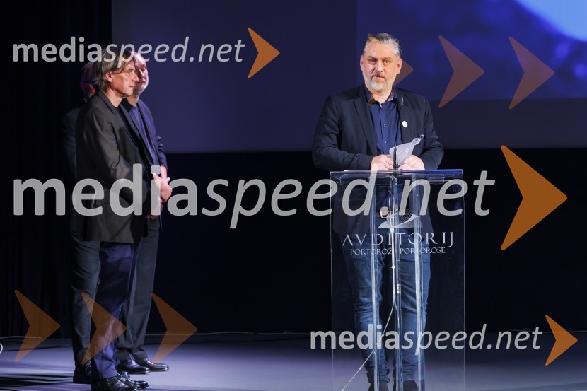  Bojan Labović, scenarist in režiser, direktor, Festival Slovenskega Filma;  Klemen Dvornik, filmski in televizijski režiser ter predsednik NS DSRZmagovalni film 27. FSF Portorož je Odrešitev za začetnike