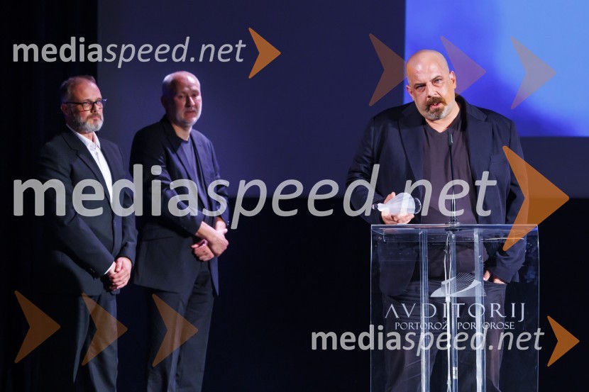  ... ;  ... ;  Miha Černec, producentZmagovalni film 27. FSF Portorož je Odrešitev za začetnike