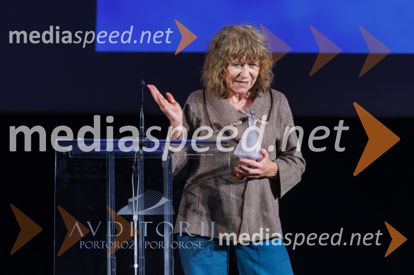  Ema Kugler, režiserkaZmagovalni film 27. FSF Portorož je Odrešitev za začetnike