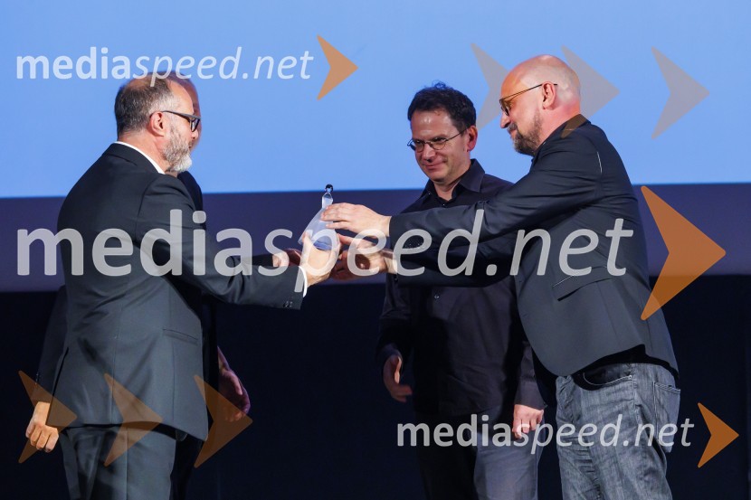  ... ;  Primož Hladnik, Duo Silence;  Boris Benko, Duo SilenceZmagovalni film 27. FSF Portorož je Odrešitev za začetnike