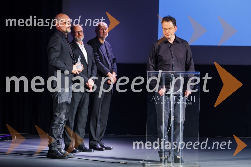  Boris Benko, Duo Silence;  ... ;  ... ;  Primož Hladnik, Duo SilenceZmagovalni film 27. FSF Portorož je Odrešitev za začetnike