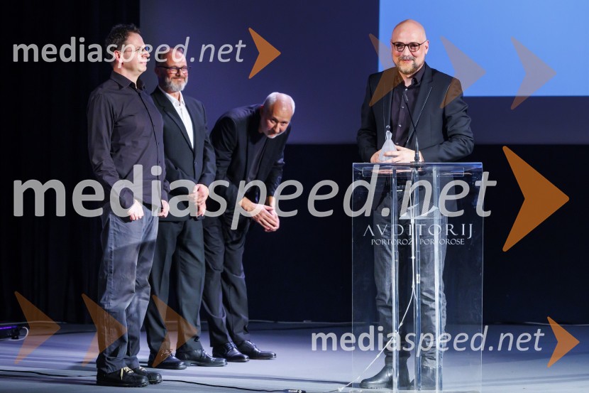  Primož Hladnik, Duo Silence;  ... ;  ... ;  Boris Benko, Duo SilenceZmagovalni film 27. FSF Portorož je Odrešitev za začetnike