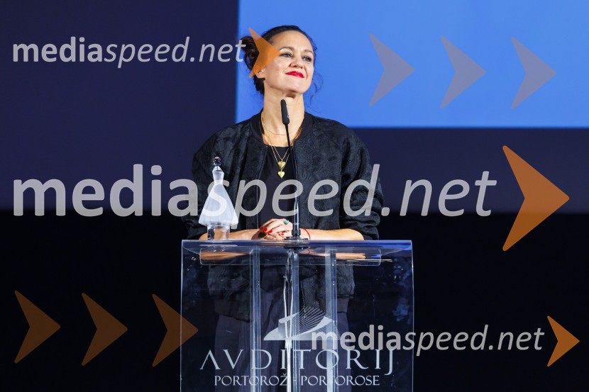  Katarina Stegnar, igralkaZmagovalni film 27. FSF Portorož je Odrešitev za začetnike