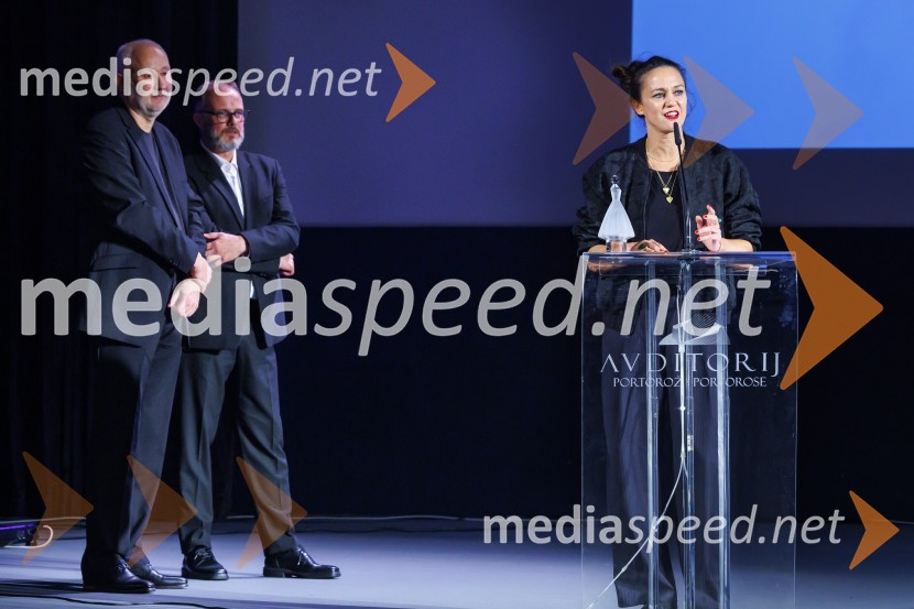  ... ;  ... ;  Katarina Stegnar, igralkaZmagovalni film 27. FSF Portorož je Odrešitev za začetnike