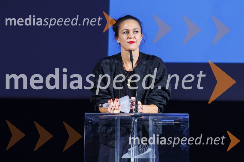  Katarina Stegnar, igralkaZmagovalni film 27. FSF Portorož je Odrešitev za začetnike