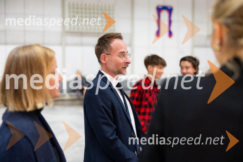 Univerzum: Odisejada temnih kristalov, plesna predstava v Cankarjevem domu