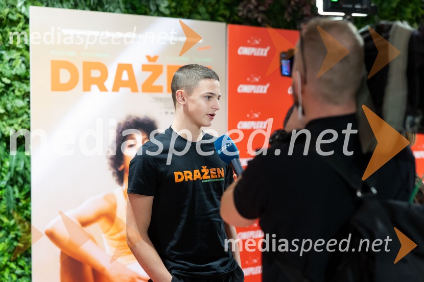   Tonko Stošić, igralecPremiera filma o Draženu Petroviću v Cineplexx Ljubljana