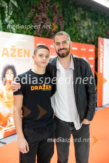   Tonko Stošić, igralec;  Domagoj Nižić, igralecPremiera filma o Draženu Petroviću v Cineplexx Ljubljana