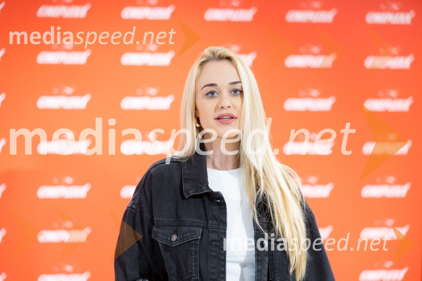  Sara Vrečko, spletna vplivnicaPremiera filma o Draženu Petroviću v Cineplexx Ljubljana