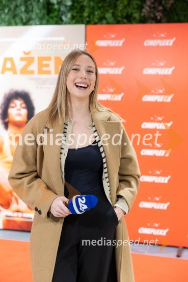  Tjaša Železen, novinarka POP TVPremiera filma o Draženu Petroviću v Cineplexx Ljubljana