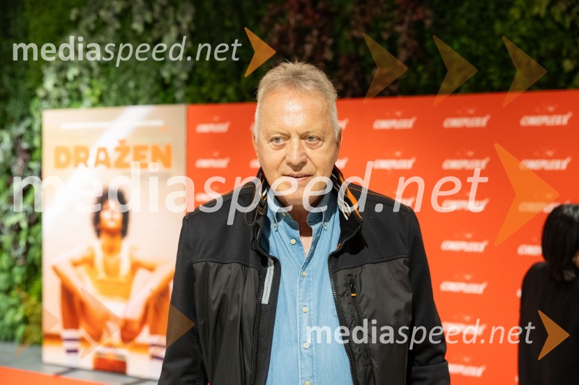  Zmago Sagadin, košarkarski trenerPremiera filma o Draženu Petroviću v Cineplexx Ljubljana