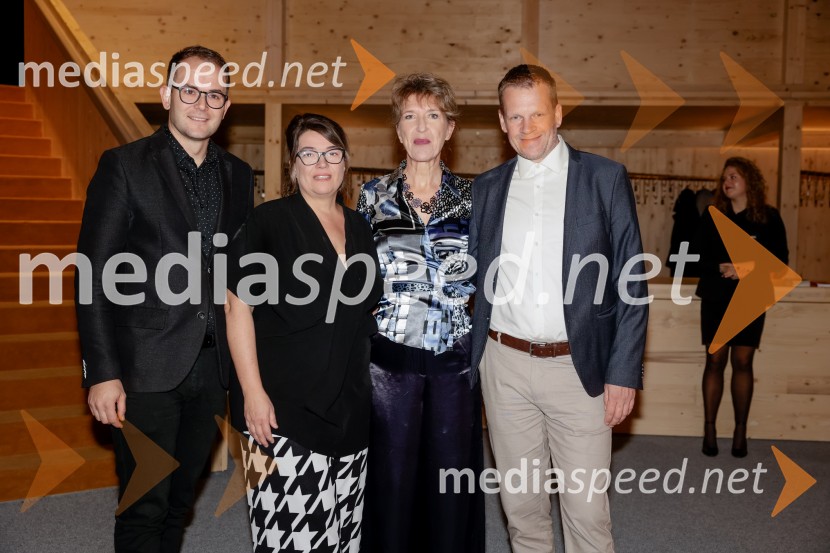  Rok Andres, dramaturg SNG Drama Ljubljana;  Ivana Djilas, režiserka;  Vesna Jurca Tadel, ravnateljica SNG Drama Ljubljana;  Luka Nabergoj, pomočnik ravnateljice SNG Drama LjubljanaHrup za odrom, premiera drame v SNG Drama Ljubljana
