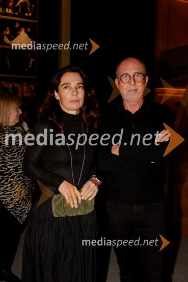  Nuša Ekar, novinarka;  Božo Grlj, režiserHrup za odrom, premiera drame v SNG Drama Ljubljana