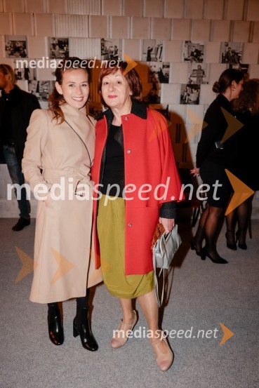  ... ;  Diana Koloini, dramaturginjaHrup za odrom, premiera drame v SNG Drama Ljubljana