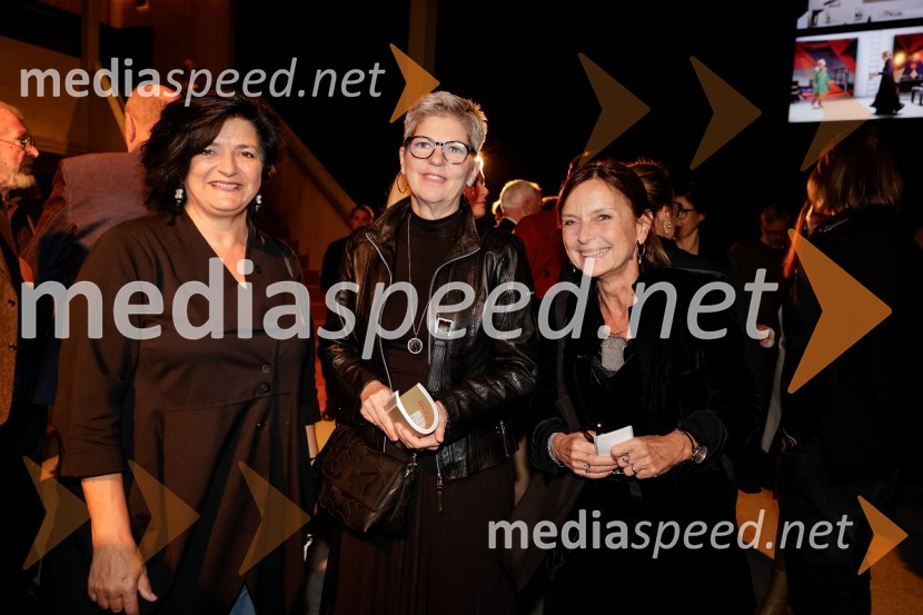  Mojca Jan Zoran, vodja sektorja za umetnost, Ministrstvo za kulturo;  Mirjam Drnovšček, direktorica, SNG Nova Gorica;  Darja Hlavka Godina, glasbena oblikovalkaHrup za odrom, premiera drame v SNG Drama Ljubljana