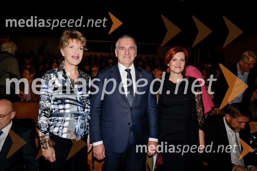  Vesna Jurca Tadel, ravnateljica SNG Drama Ljubljana;  Marko Lotrič, predsednik, Državni svet; dr. Asta Vrečko, ministrica za kulturoHrup za odrom, premiera drame v SNG Drama Ljubljana