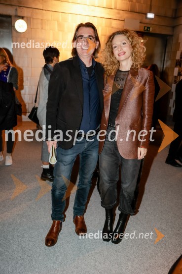  Aleksandar  Popovski, režiser, umetniški direktor Drame SNG Maribor;  Jelena Proković, kostumografinja, JSPHrup za odrom, premiera drame v SNG Drama Ljubljana