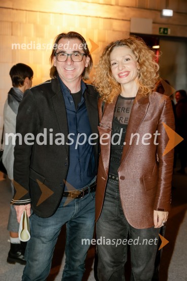  Aleksandar  Popovski, režiser, umetniški direktor Drame SNG Maribor;  Jelena Proković, kostumografinja, JSPHrup za odrom, premiera drame v SNG Drama Ljubljana