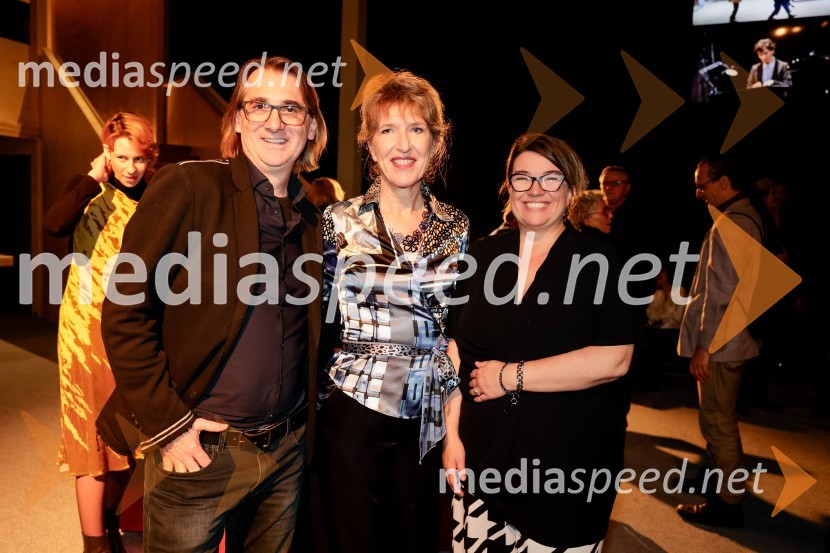  Aleksandar  Popovski, režiser, umetniški direktor Drame SNG Maribor;  Vesna Jurca Tadel, ravnateljica SNG Drama Ljubljana;  Ivana Djilas, režiserkaHrup za odrom, premiera drame v SNG Drama Ljubljana