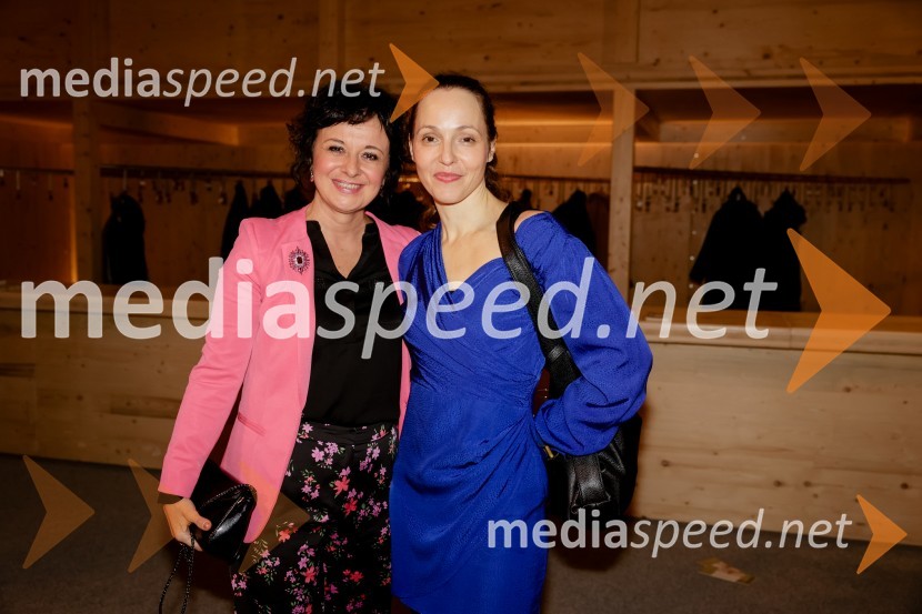  Lara Jankovič, igralka;  Iva Babić, igralkaHrup za odrom, premiera drame v SNG Drama Ljubljana