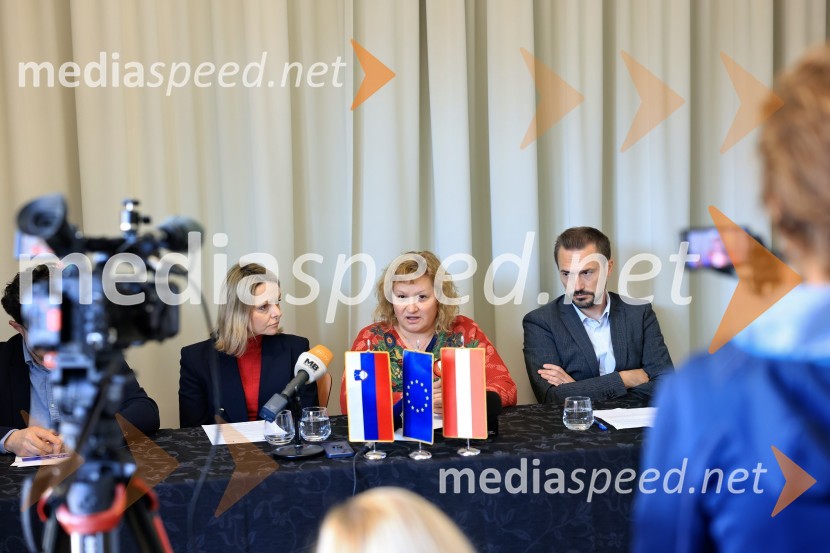  Zvonka Lazar Borak, ZRS Bistra Ptuj;  Lidija Tušek, vodja projetkta, ZRS Bistra Ptuj ;  Danilo Čeh, direktor, ZRS Bistra Ptuj30 let ZRS Bistra Ptuj