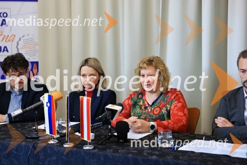  Robert Novak, vodja projekta Hosted by Family;  Zvonka Lazar Borak, ZRS Bistra Ptuj;  Lidija Tušek, vodja projetkta, ZRS Bistra Ptuj 30 let ZRS Bistra Ptuj