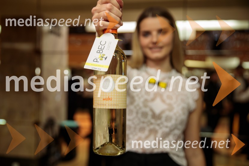  Maruša Mukenauer, Vina Mukenauer, Mariborska vinska kraljica 2023 - 2025Salon štajerskih mladih vin Pubec 2024 v Ljubljani