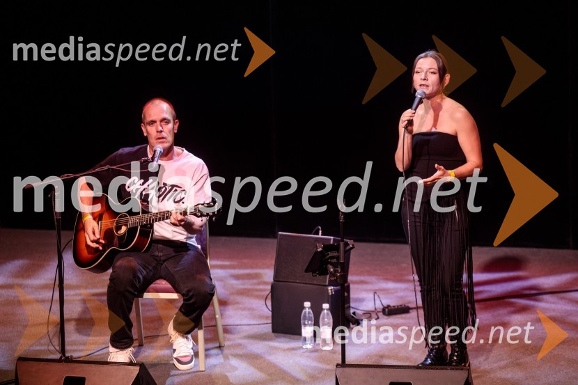  Mate Brodar - Bro, glasbenik, Okustični;  Karin Zemljič, pevka, OkustičniSalon štajerskih mladih vin Pubec 2024 v Ljubljani