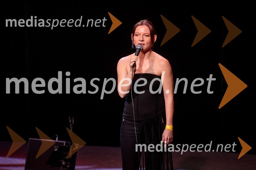  Karin Zemljič, pevka, OkustičniSalon štajerskih mladih vin Pubec 2024 v Ljubljani