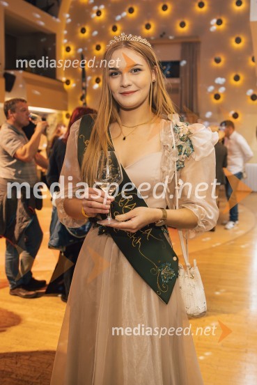  Sandra Kumer, 6.vinska kraljica Jeruzalemsko ormoških goricSalon štajerskih mladih vin Pubec 2024 v Ljubljani