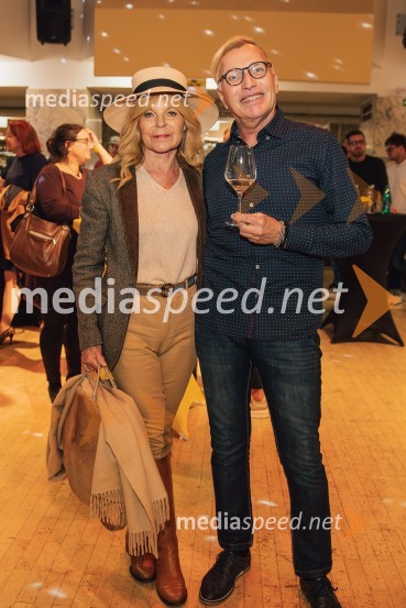  Darja Kuhar Kotnik, soustanoviteljica in podpredsednica Društva za zdravje naroda;   Igor  Jelen-Iggy, Hiša umetnosti IGEN CeljeSalon štajerskih mladih vin Pubec 2024 v Ljubljani