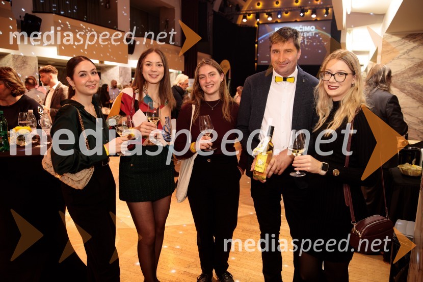  ... ;  ... ;  ... ;  Sandi  Fleisinger, Kmetija Fleisinger;  ... Salon štajerskih mladih vin Pubec 2024 v Ljubljani