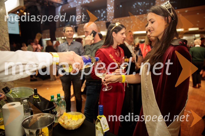  Aleksandra Šoronda, kraljica metliške črnine 2024Salon štajerskih mladih vin Pubec 2024 v Ljubljani