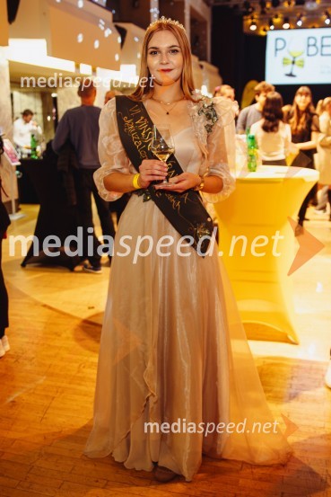  Sandra Kumer, 6.vinska kraljica Jeruzalemsko ormoških goricSalon štajerskih mladih vin Pubec 2024 v Ljubljani