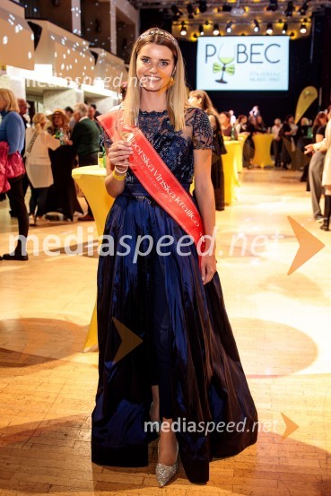  Maruša Mukenauer, Vina Mukenauer, Mariborska vinska kraljica 2023 - 2025Salon štajerskih mladih vin Pubec 2024 v Ljubljani