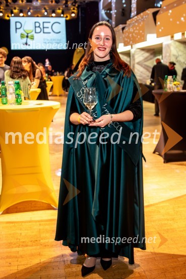  Ana Artnak, vinska kraljica Svete HeleneSalon štajerskih mladih vin Pubec 2024 v Ljubljani