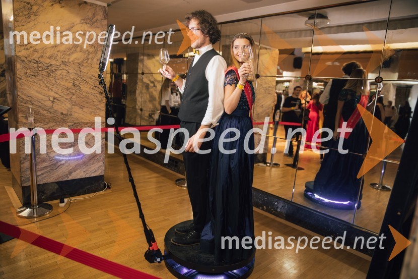  Nik Goropevšek, Vina Horvat;  Maruša Mukenauer, Vina Mukenauer, Mariborska vinska kraljica 2023 - 2025Salon štajerskih mladih vin Pubec 2024 v Ljubljani