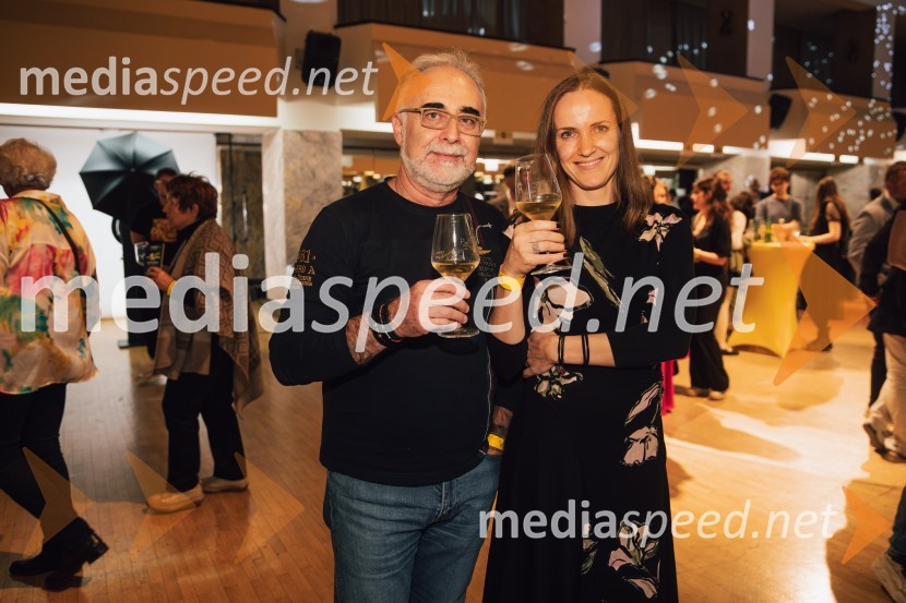  Aleksander Štefanac, predsednik Zbornice računovodskih servisov;  ... Salon štajerskih mladih vin Pubec 2024 v Ljubljani