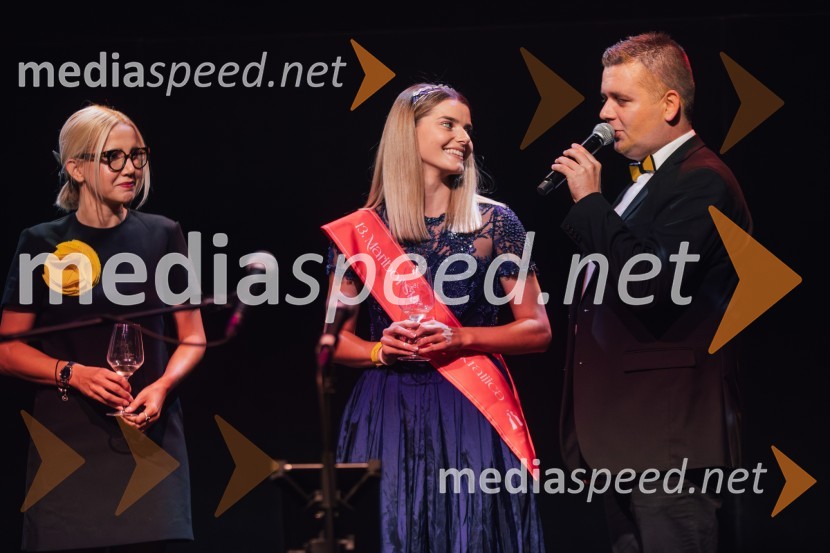  Natalija Cvetko, Mediaspeed d.o.o.;  Maruša Mukenauer, Vina Mukenauer, Mariborska vinska kraljica 2023 - 2025;  Robert Levstek, koordinator, občina DuplekSalon štajerskih mladih vin Pubec 2024 v Ljubljani