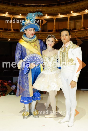  Renato Zanella, baletni plesalec, koreograf in režiser;  Erica Pinzano , balerina;  Solomon  Osazuva, baletni plesalecDon Kihot, premiera baleta v SNG Opera in balet Ljubljana