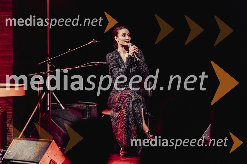  Urška Centa, plesalka flamenkaNomad, avtorski projekt Jošta Lampreta