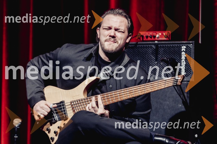  Jošt Lampret, glasbenikNomad, avtorski projekt Jošta Lampreta