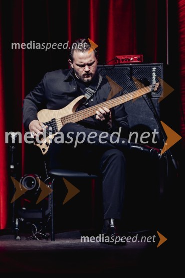  Jošt Lampret, glasbenikNomad, avtorski projekt Jošta Lampreta