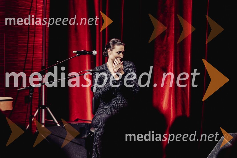  Urška Centa, plesalka flamenkaNomad, avtorski projekt Jošta Lampreta