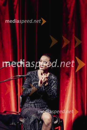  Urška Centa, plesalka flamenkaNomad, avtorski projekt Jošta Lampreta