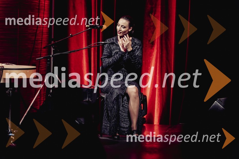  Urška Centa, plesalka flamenkaNomad, avtorski projekt Jošta Lampreta