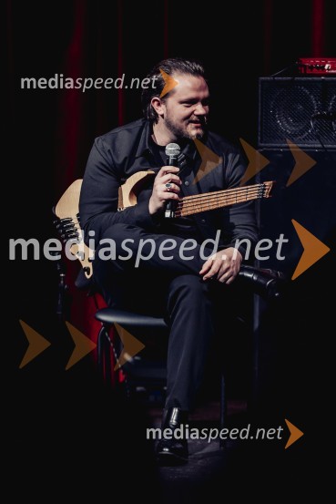  Jošt Lampret, glasbenikNomad, avtorski projekt Jošta Lampreta