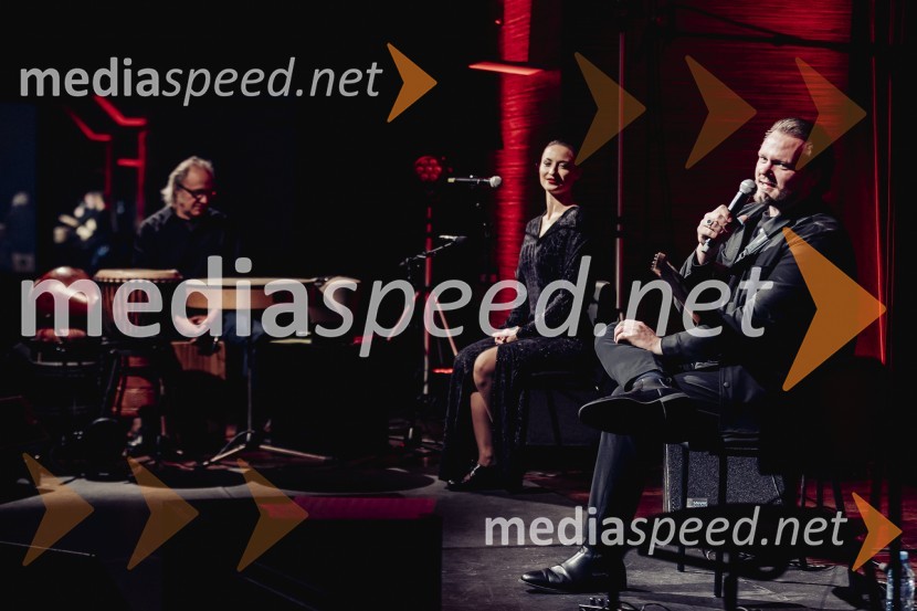  Urška Centa, plesalka flamenka;  Jošt Lampret, glasbenikNomad, avtorski projekt Jošta Lampreta